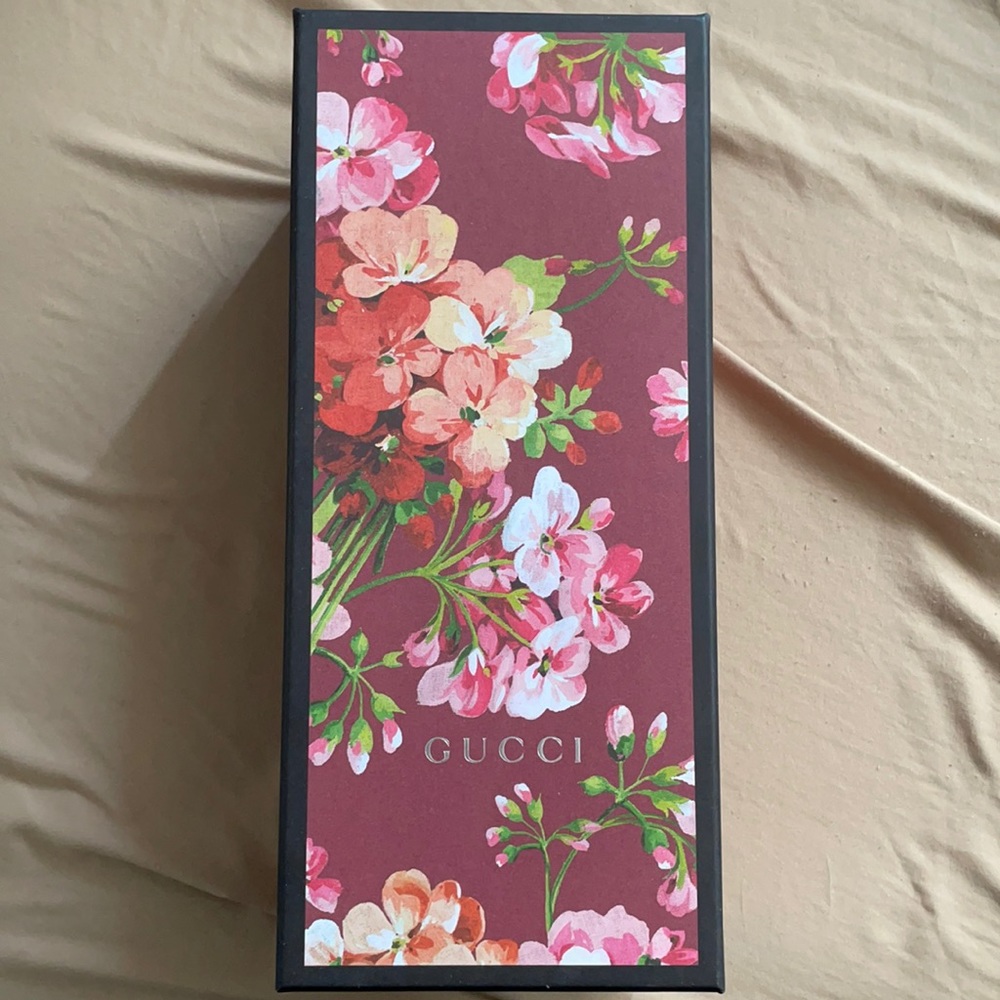 Gucci box